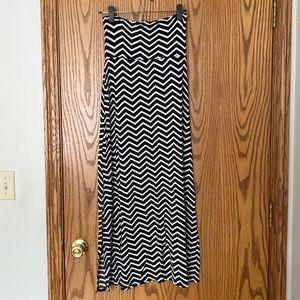 Womens black and white chevron maxi skirt